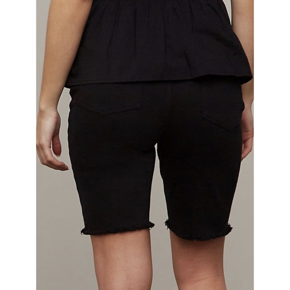 NWT 🦋 Deep Black Denim Shorts | Size: 6 - Picture 8 of 11
